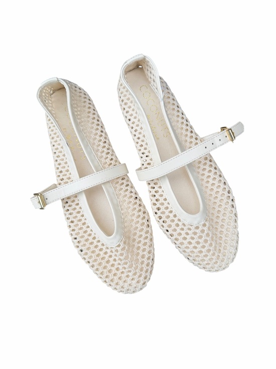 Coconuts by Matisse Shoes - Coconuts by Matisse Cream Mesh Mary Jane Flats size 8